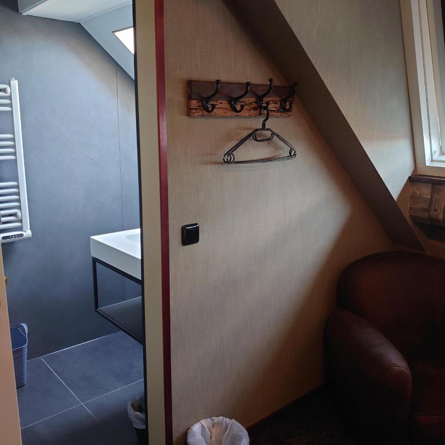 De Cyprian Bed & Breakfast Kaard Экстерьер фото