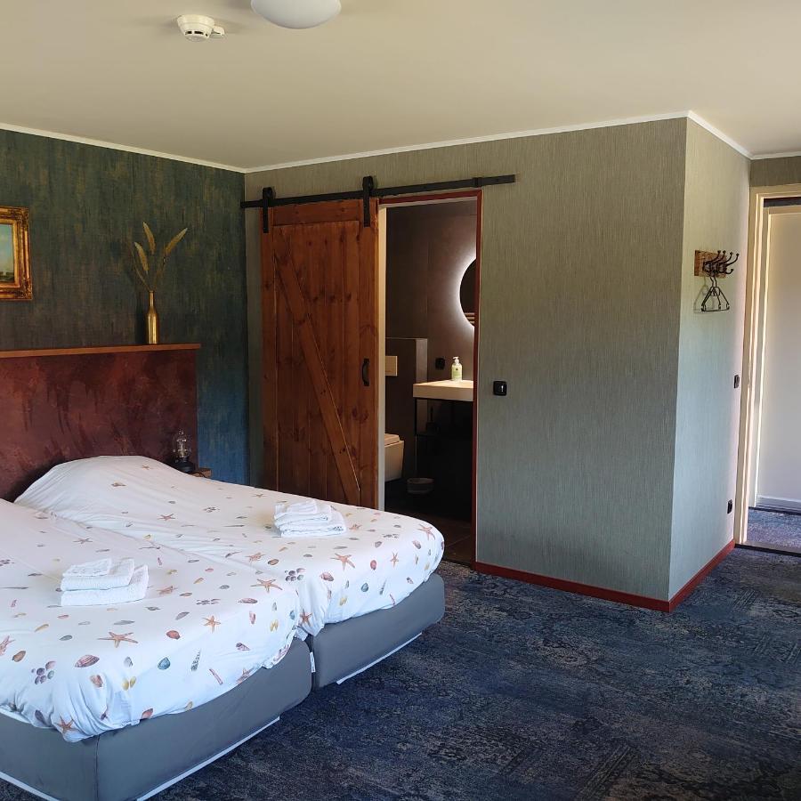 De Cyprian Bed & Breakfast Kaard Экстерьер фото